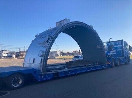 製品積載完了(特殊トレーラー)